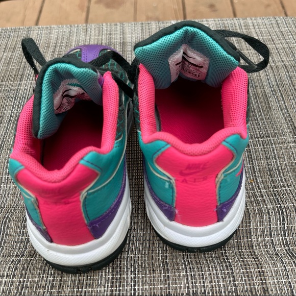 Nike TD Air Max 95 Now - Outdoor Green/Hyper Pink - Picture 2 of 8